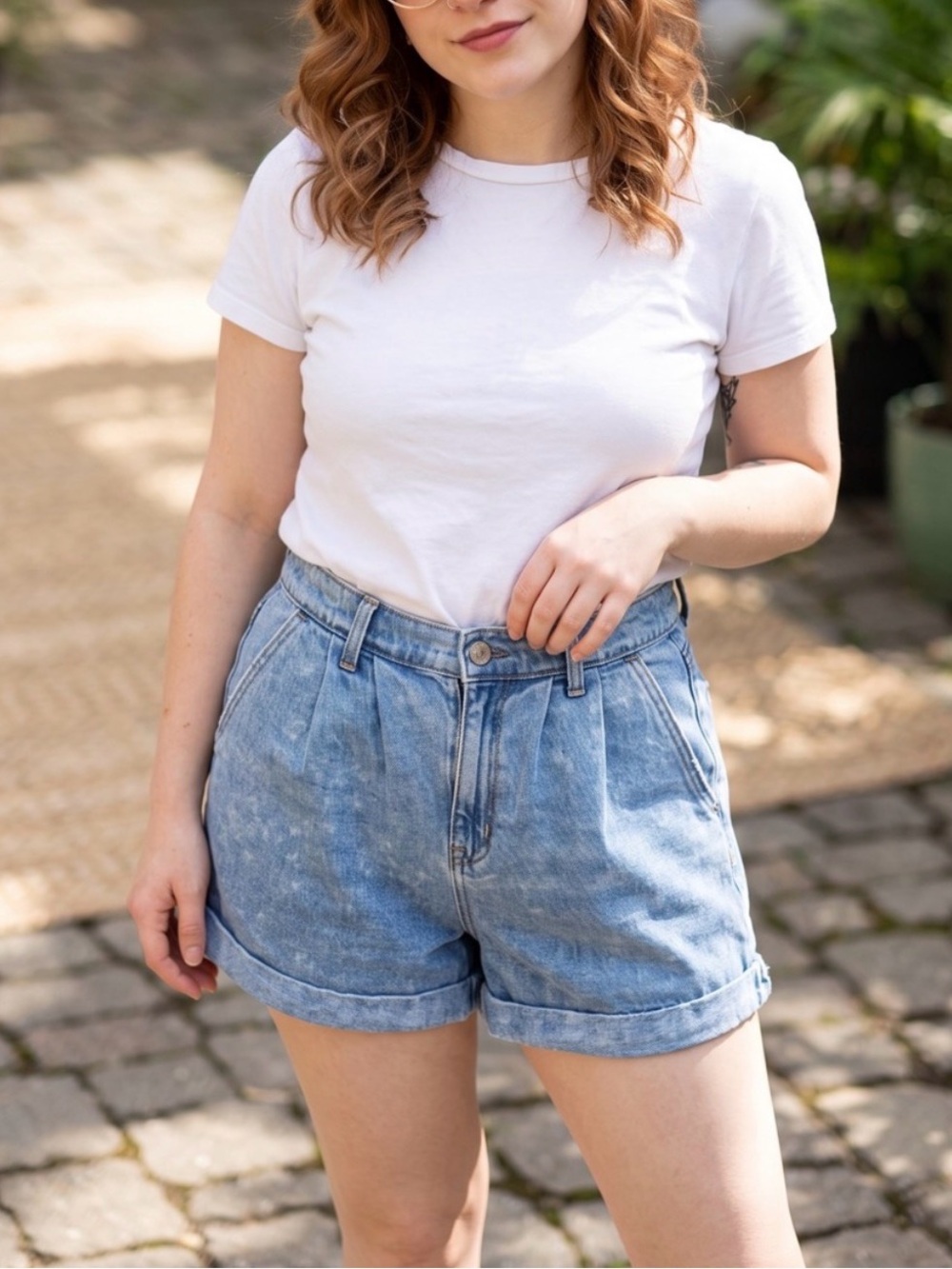 American Eagle • High-Waist Light Blue Denim Shorts • Women’s 4